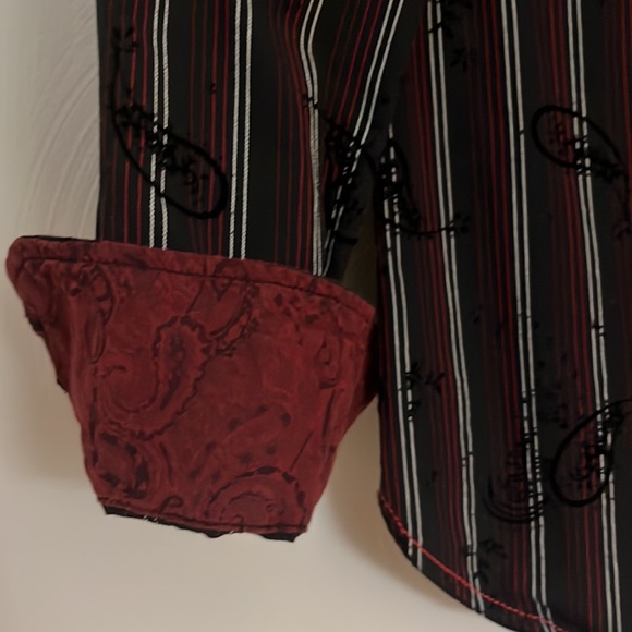 Stylish Italia Men’s Button Down - Picture 4 of 5